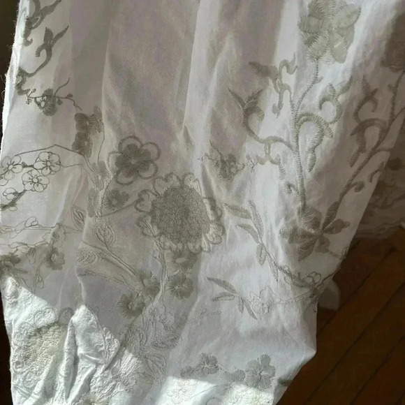 [42]Zarina White Embroidered Sleeveless Pull  Over Mid Dress with Side zipper - Picture 4 of 14